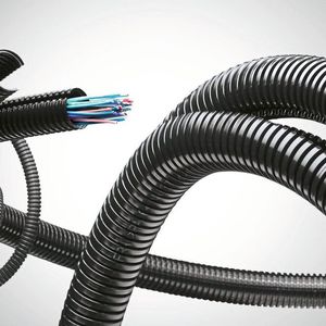 Teilbares Zubehör für hochwertigen nachträglichen Kabelschutz war ebenfalls Thema am Messestand.