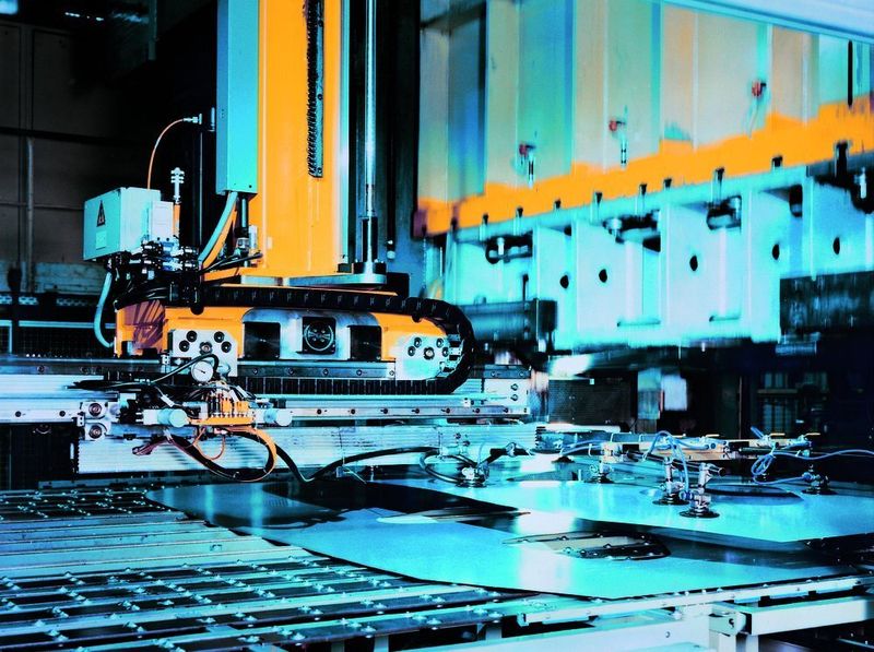 Pressentransfer in der Blechbearbeitung. Bild: Rexroth (Archiv: Vogel Business Media)