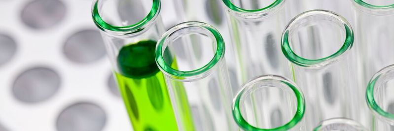 Auch bei der Sicherheit von Präparaten sowie der Kundenzentrierung kann BPM-Software nützlich sein.(Bild:  gemeinfrei / Unsplash)