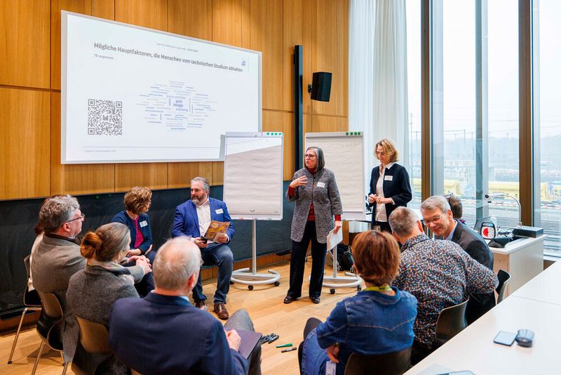 Am «Engineers' Day» Netzwerkanlass 2025 in Muttenz fanden zahlreiche interdisziplinäre Workshops statt. (Bild: Engineers' Day)