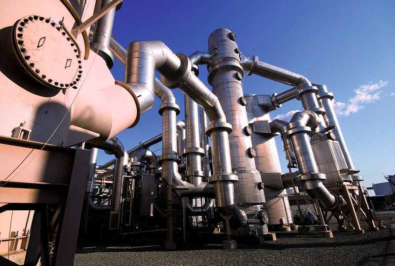Die Technologie Du Pont Clean Tech Hydrocracking macht es möglich, im Raffinerieverfahren Treibstoffe mit niedrigem Schwefelgehalt zu produzieren. (Bild: Du Pont)