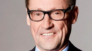 Dr. Justus Bobke ist Vorsitzender des Verbands 3DDruck e.V. Der Verband möchte Sprachrohr aller Akteure in der Wertschöpfungskette additive Fertigung sein und ihnen die notwendige "Öffentlichkeit" verschaffen.  (Bild: Verband 3DDruck)