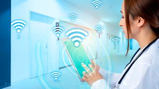 Der Entwicklungsprozess muss die Interoperabilität zwischen verschiedenen Funktechnologien berücksichtigen (© metamorworks - stock.adobe.com)