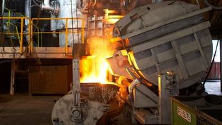 In Gießereien fallen immer große Mengen Abwärme an. Ein Forschungsprojekt soll nun untersuchen, wie sie gespeichert werden kann. (Bild: Heunisch)