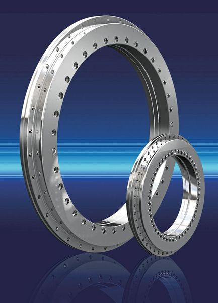 Die Standardausführung der Axial-Radial-Zylinderrollenlager besteht aus einem geschmiedeten, L-förmigen Innenring, einem Außenring, zwei Axialrollenlagern, einem Zylinderrollenlager und einer Axialscheibe.   (Bild: Rodriguez)
