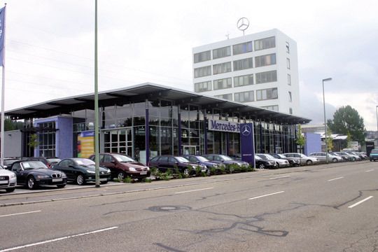 Auch in Pforzheim erwartet S & G die Mercedes-Kunden mit einem attraktiven Betrieb. (Archiv: Vogel Business Media)