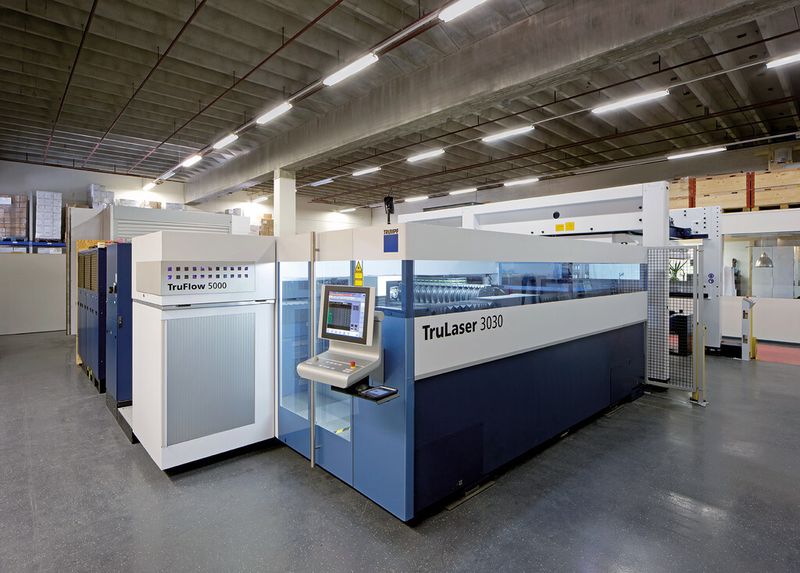 Die Laserschneidmaschine TruLaser 3030 von Trumpf. (Bild: Emde)
