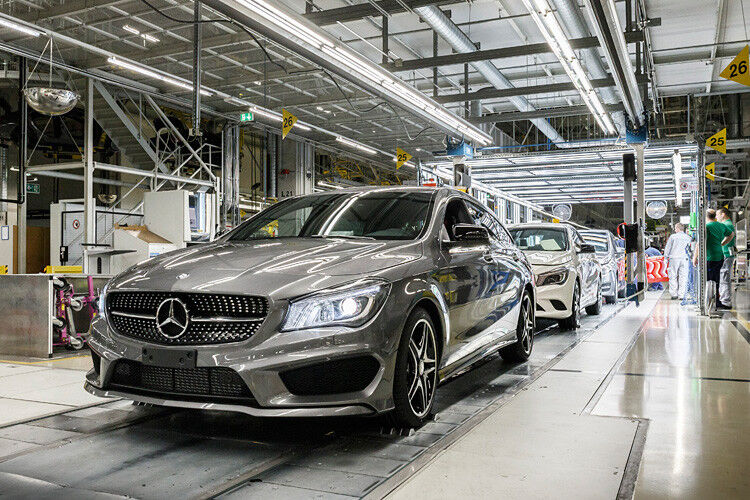 Die Kompaktwagen von Mercedes-Benz entstehen derzeit im Produktionsverbund in den Werken Rastatt und Kecskemét. Die Produktion der B-Klasse wurde in beiden Werken als erstes Produkt der neuen Generation aufgenommen. Das zweite Produkt aus dem Werk Kecskemét ist der CLA, der dort seit Januar 2013 vom Band rollt. (Foto: Daimler)