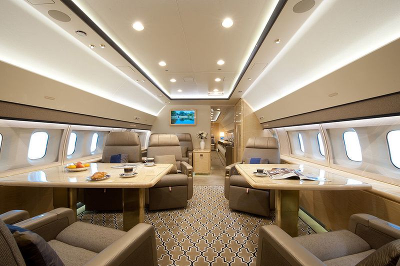 Beispiel einer Innenausstattung für VIP-Kabinen eines BBJ3 (Boeing Business Jet)  von Jet Aviation Basel Design Studio. (Jet Aviation, renderings of the designs created by ACA Advanced Computer Art GmbH)