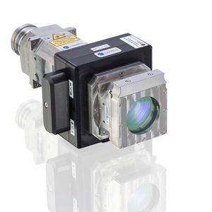 Das ist Laserlines neues Optikmodul für das Multi-Spot-Scaling. Die Spotparameter lassen sich durch geeignete Schnittstellen über eine zentrale Steuereinheit einstellen und überwachen, sobald die nötigen Systeme in der Anlagensteuerung integriert sind.