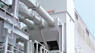 Bei der Herstellung von Tabularoxid entstehen große Mengen abrasiver Stäube, die sicher entsorgt werden müssen. (Bild: Herding)