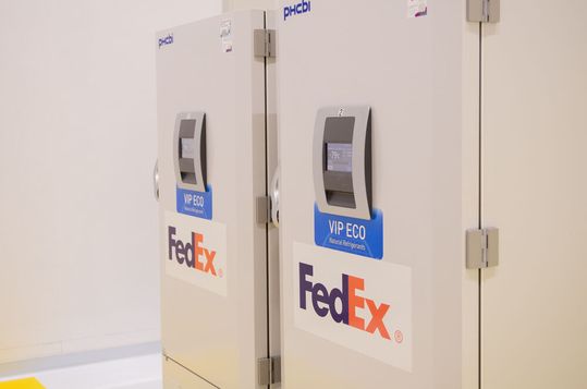 Die Eröffnung des Life Science Centers im niederländischen Veldhoven mit seinen spezifischen Kühleinrichtungen ist ein wichtiger Meilenstein in den End-to-end-Dienstleistungen von Fedex.(Bild:  Fedex)