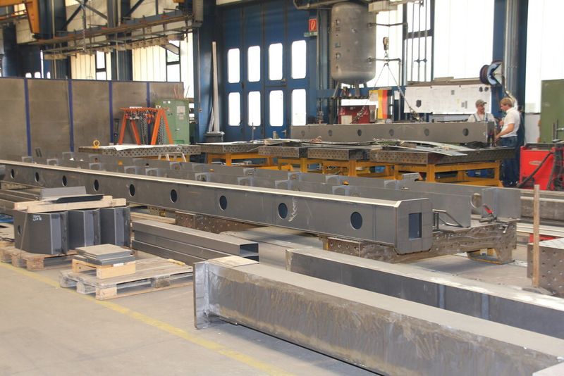 Sogenannte 3D-Tische erlauben einen flexiblen Bau, auch bei Stückzahl 1. (Bild: Sonnenberg)