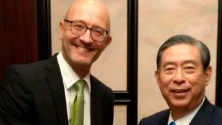 Samuli Síren (Redstone) und Yoshitaka Kitao (SBI) (Bild: Redstone)