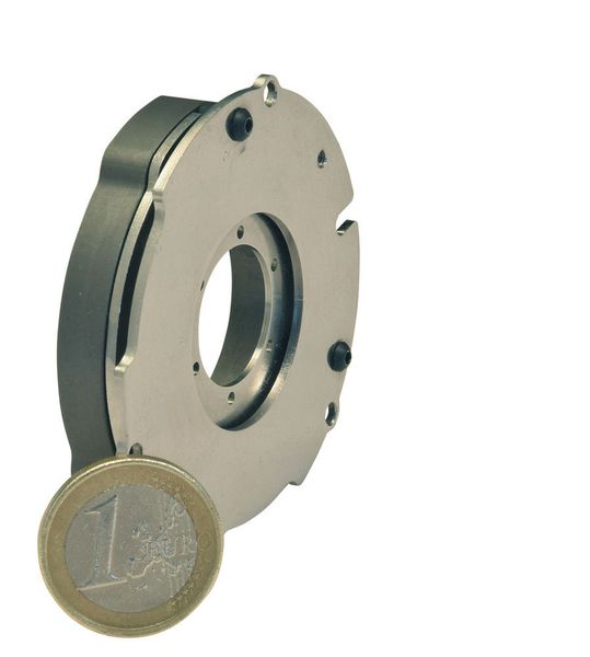 Die Roba-Servostop-Sicherheitsbremsen sind mit ihrer schlanken Bauform und dem geringen Gewicht auf die Anforderungen der Robotik zugeschnitten. (Mayr Antriebstechnik)