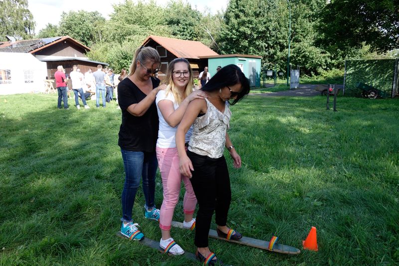 Links, rechts, links - die Mädels geben Vollgas, (v.  l.) Daniela Bemelmans-Leventic, ActionIT, Christin Kessler und Manuela Schäfer, Littlebit. (Bild: IT-BUSINESS)