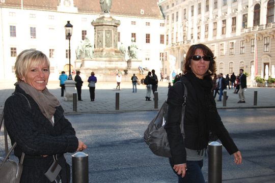 ... Uschi Zeiss und Birgit Rüdel (beide Vogel Business Media) lauschten ebenso wie ... (Archiv: Vogel Business Media)