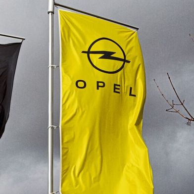 Leasingrückläufer brachten das Autohaus Brunnhuber (Opel, Jeep und Crosscamp-Reisemobile) in Schieflage. Denn die Restwerte hielten bei Weitem nicht, was sie versprachen. Jetzt saniert sich das Autohaus in Eigenverwaltung und sucht Investoren (Symbolfoto). (Bild: Rehberg – »kfz-betrieb«)