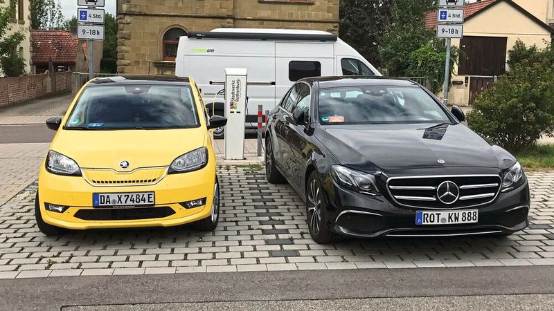 Ausgedehnte Fahrten mit dem Citigo-E zeigen, dass die Elektromobilität durchaus praktikabel ist. (Bild: Grimm/»kfz-betrieb«)