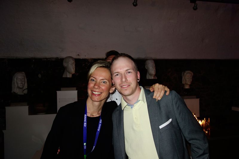 Die Party läuft - Amrei Bär und Rüdiger Haase, bluechip, können nun auch ganz entspannt sein. (Bild: IT-BUSINESS)