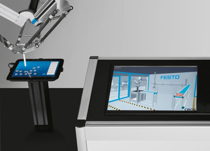 Blick in die Technologiefabrik von Festo in Scharnhausen: Delta-Kinematik ohne Schaltschrank. (Bild: Festo)