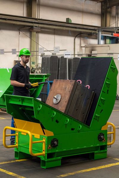 Den Tool Mover hat RUD für axiale Drehbewegungen ausgelegt. Wie es weiter heißt, kann er maximal mit einer Last von 64 t umgehen. (R. Hasenmüller / RUD)