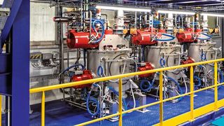 Schnelle Befüllung, kurze Mischzyklen bei hoher Homogenität und eine variable Füllmenge bei gleichbleibender Mischgüte sind in der Kautabak-Produktion gefragt. (Bild: Gebr. Ruberg)