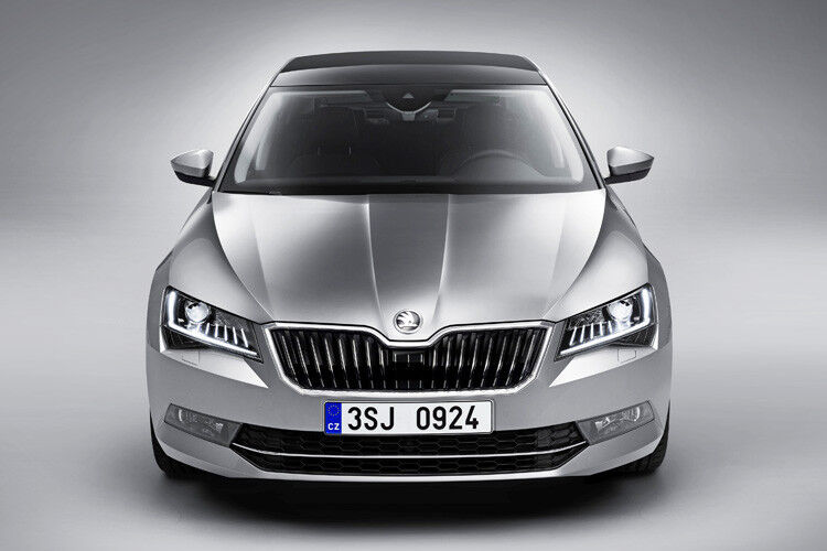 Zu haben ist der neue Superb in den Ausstattungslinien „Active“ (ab April), „Ambition“, „Style“ sowie der Topvariante „L & K“. (Foto: Skoda)