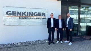 (V.l.:) Hans-Joachim Finger (Geschäftsführer Hubtex-Gruppe), Richard Ludwig (Geschäftsführer Genkinger GmbH) sowie Marco Goldbach (Geschäftsführer Hubtex-Gruppe). (Bild: Hubtex-Gruppe)