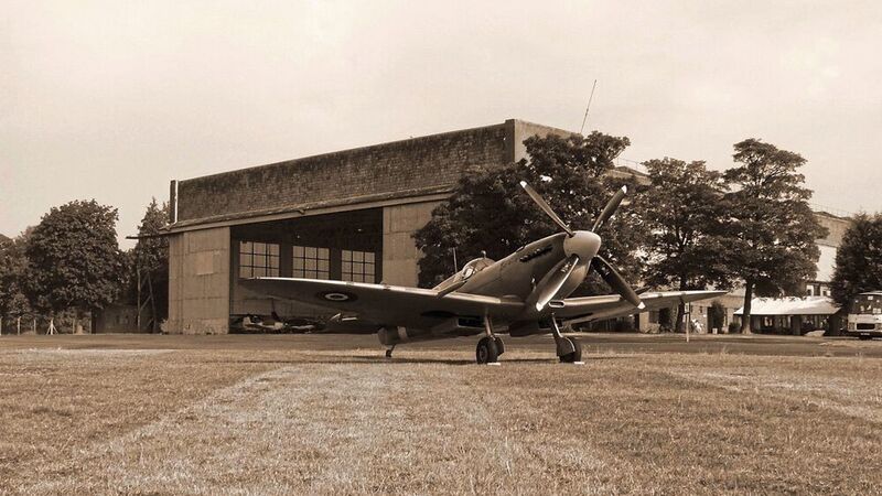 Im Jahr 1939 waren neben zwei Bristol-Blenheim-Staffeln auch eine Spitfire- und eine Avro-Anson-Staffel stationiert. (Bicester Heritage )