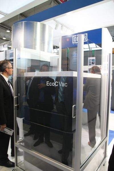 ... befreit Dürr Ecoclean mit der Anlage Eco-C-Vac innerhalb weniger Sekunden ... (Bild: Itasse)