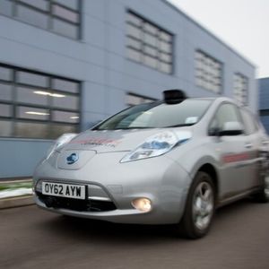 Autonom und elektrisch: Die Mobile Robotics Group der Oxford University hat einen Nissan LEAF zum autonom fahrenden Elektroauto umgebaut