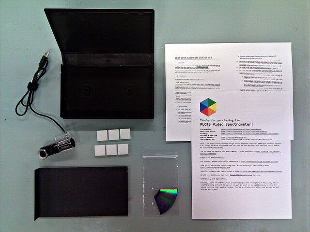 This spectrometer kit costs 30 US $ and contains all necessary parts (Picture: PLOTS/CC BY 2.0)