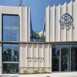 Im Luxusviertel Gangnam hat Mercedes-Maybach einen Standort eröffnet.(Bild:  Mercedes-Benz AG)