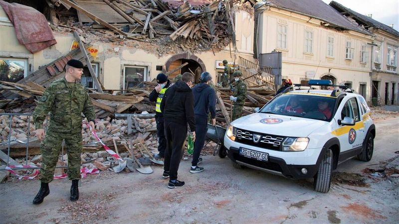 Krisenmanagement mit dem Dacia Duster – hier als Einsatzfahrzeug beim Erdbeben 2021 in Kroatien (Bild: Dacia)