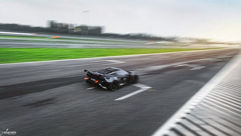 In weniger als 2,5 Sekunden soll der Supersportler aus dem Stand auf Tempo 100 sprinten. (Tushek)