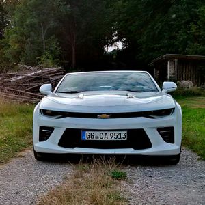 Unsere Testwagenflotte hat Verstärkung bekommen, mit einem – zumindest in Deutschland – seltenen Exemplar: dem Chevrolet Camaro Convertible. (Bild: Thomas Günnel)
