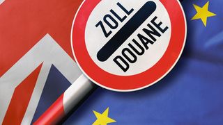  (©Zerbor / ©bluedesign - stock.adobe.com [M])