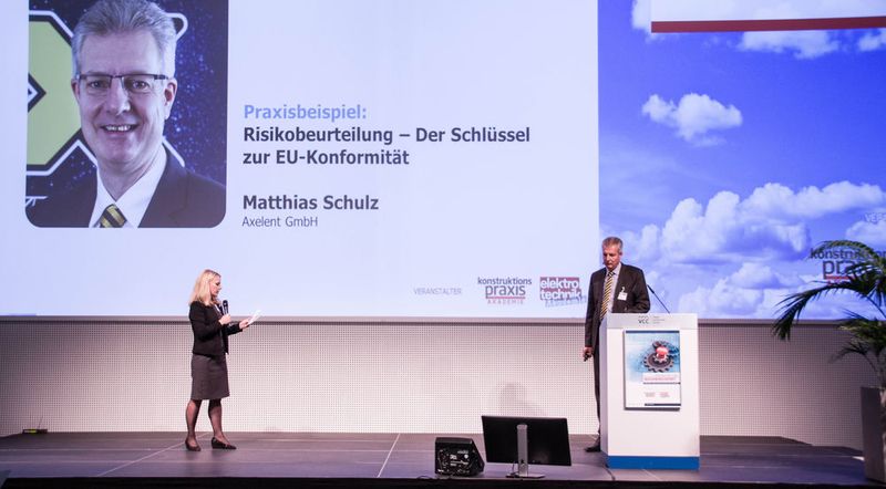 Matthias Schulz von Axelent erläuterte in einem Praxisbeispiel die Risikobeurteilung für die EU-Konformität. (K.Juschkat/konstruktionspraxis)