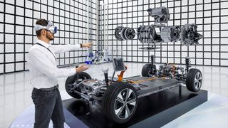 Mercedes-Benz hat dem 2025 startenden Modell CLA eine neue Fahrzeugarchitektur verpasst, die auf hohe Elektroreichweite ausgelegt ist. Die Reichweite soll 750 Kilometer betragen. (Bild: Mercedes-Benz Group AG)