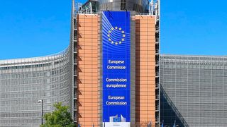 Die EU-Kommission ist für ein Gesetz, dass es ihr erlaubt, den Unternehmen im Krisenfall vorzuschreiben, was sie wann zu produzieren haben. Auch die Bevorratung wichtiger Güter soll damit zur EU-Vorgabe werden können. Hier mehr dazu. (Bild: EU-Kommission)