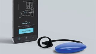 2N8 besteht aus einer textilen Sensormanschette, einem Steuermodul zur Datenerfassung und der 2N8 App. (Bild: 2N8life GmbH)