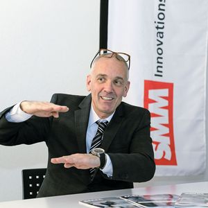 Um Innovationen in die Unternehmen zu implementieren, können Sie eine Top-down- oder aber eine Bottom-up-Strategie fahren. Optimal ist eine Verknüpfung beider Strategien. 
Matthias Böhm, Chefredaktor SMM