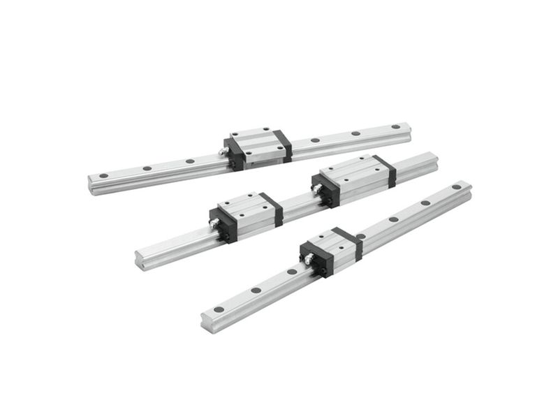 Die aktuelle Norm DIN 637 greift sicherheitstechnische Fragestellungen auf, um Anwendern von Profilschienenführungen eine Hilfestellung zu bieten. (Bild: SKF)