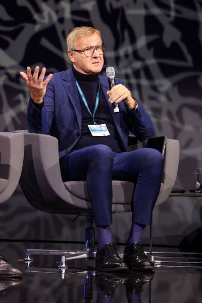 Die Podien und Diskussionsrunden waren prominent besetzt. Hier wurde beispielsweise Brandenburgs CIO Ernst Bürger abgelichtet. (Bild: © Messe Berlin GmbH)