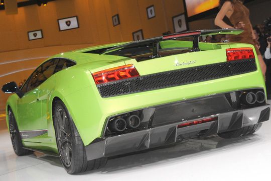 Das V10-Triebwerk mit 5,2 Liter Hubraum leistet dennoch 419 kW/ 570 PS. In 3,4 Sekunden schafft es der Superleggera von 0 auf 100 km/h. (Archiv: Vogel Business Media)