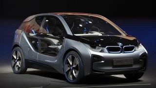 Eine innovative LifeDrive-Architektur, so BMW, macht den BMW i3 concept leicht, sicher und geräumig. Eine permanent erregter Synchronmotor treibt das Elektroauto an. Bild: BMW (Archiv: Vogel Business Media)