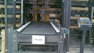 Auslagerplatz mit Stapler. (Bild: Hörmann Logistik)