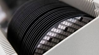 Halbleiter aus Siliciumkarbid: Bosch will Teile von TSI Semiconductor übernehmen; und die SiC-Chips auch in den USA fertigen. (Bild: Bosch)