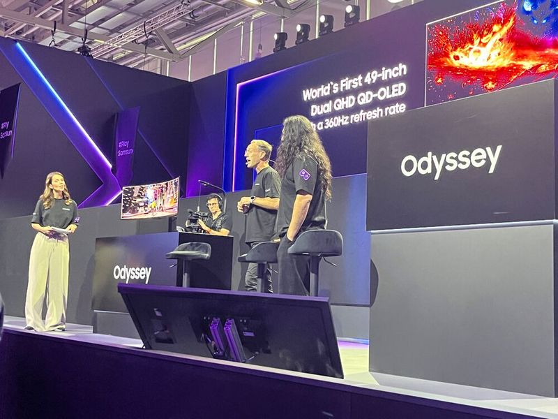 Premiere auf Gamescom feierte der 49-Zoll-Gaming-Monitor Odyssey OLED G9 mit einem QD-OLED-Panel der fünften Generation, das die doppelte QHD-Auflösung darstellt. (Bild: Vogel IT-Medien)
